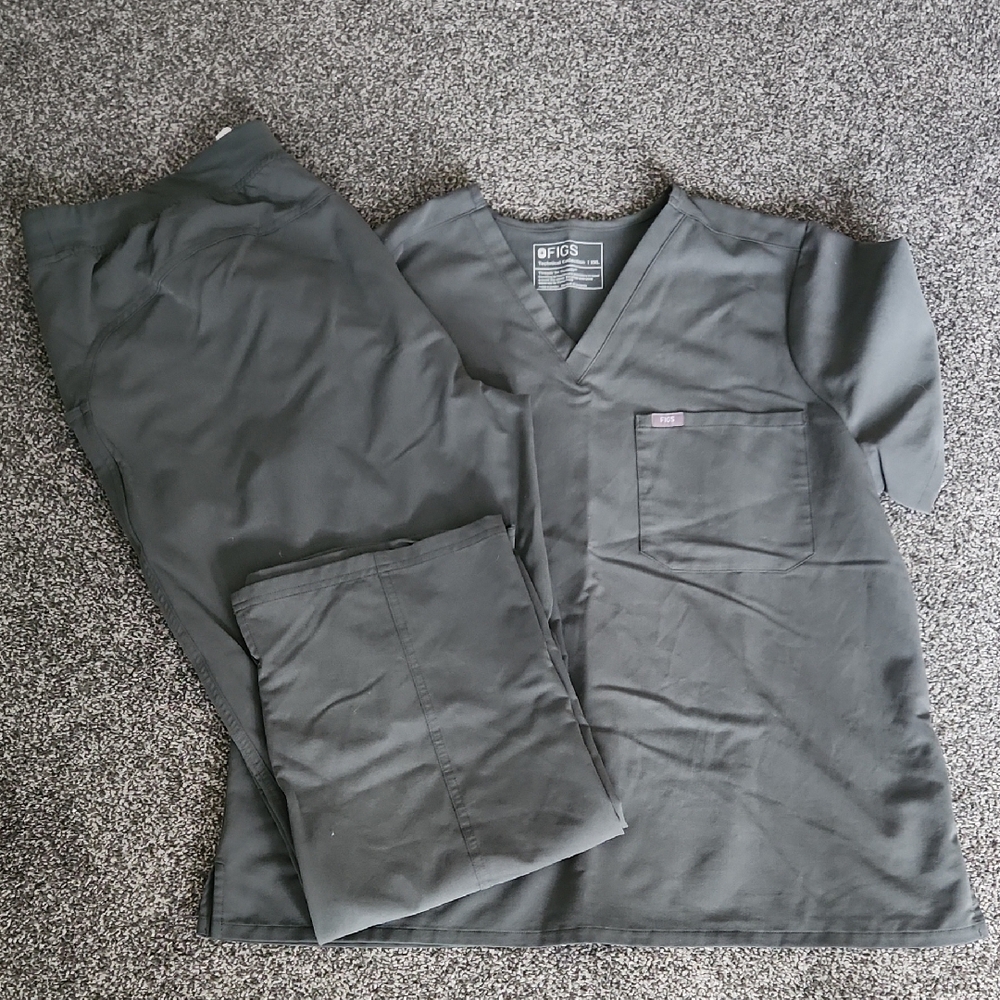 Figs Bonsai Scrub Set - Catarina Top & Kade Cargo Pant